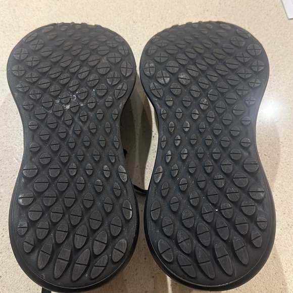 Adidas Bounce men’s Sneakers Size 12 - Picture 2 of 10